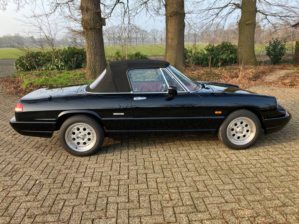 Bild 3/21 von Alfa Romeo 2.0 Spider (1991)