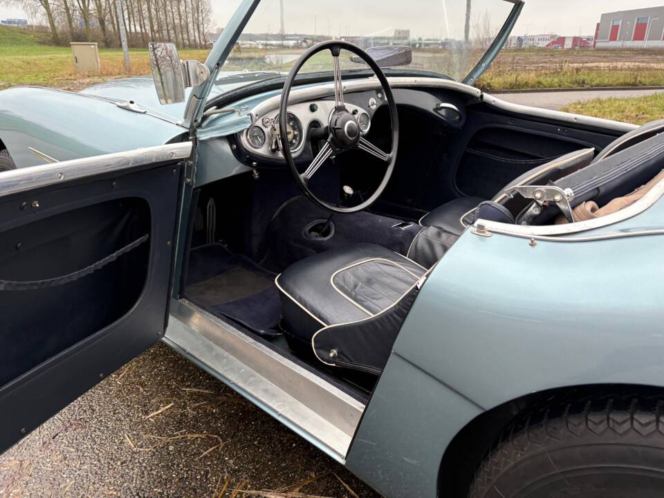 Image 4/31 of Austin-Healey 100&#x2F;4 (BN1) (1954)