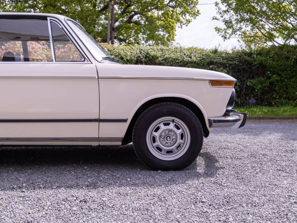 Imagen 20/50 de BMW 1802 (1975)