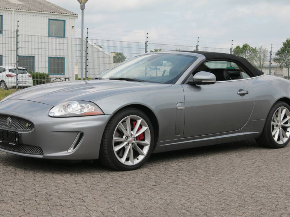 Bild 17/88 von Jaguar XKR (2010)