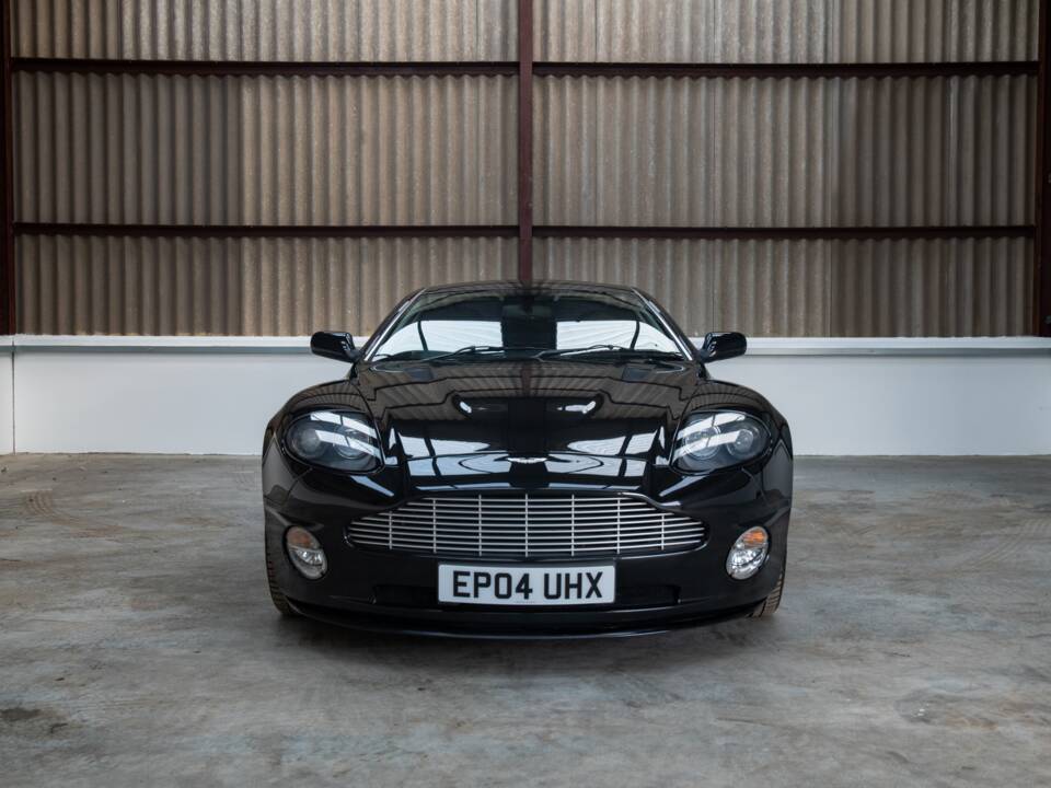 Image 44/50 de Aston Martin V12 Vanquish (2004)