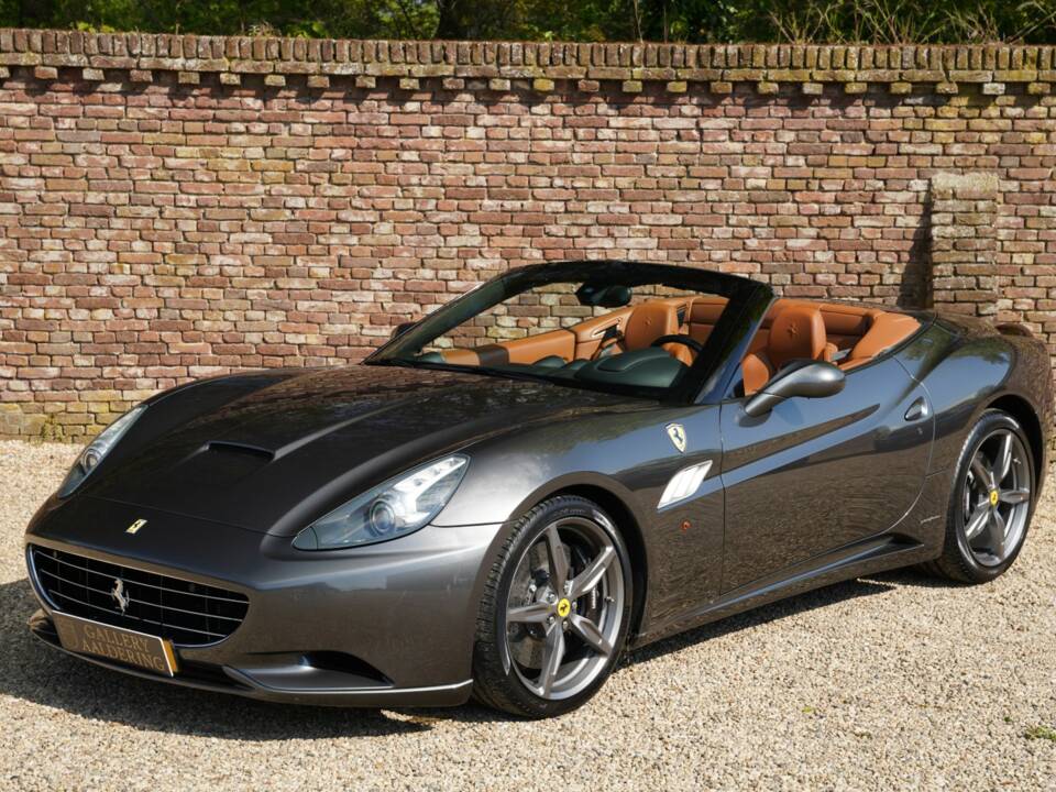 Bild 44/50 von Ferrari California (2010)