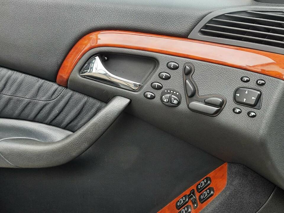 Bild 13/24 von Mercedes-Benz S 400 CDI (2001)