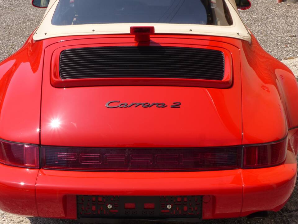 Image 3/30 of Porsche 911 Carrera 2 (1992)