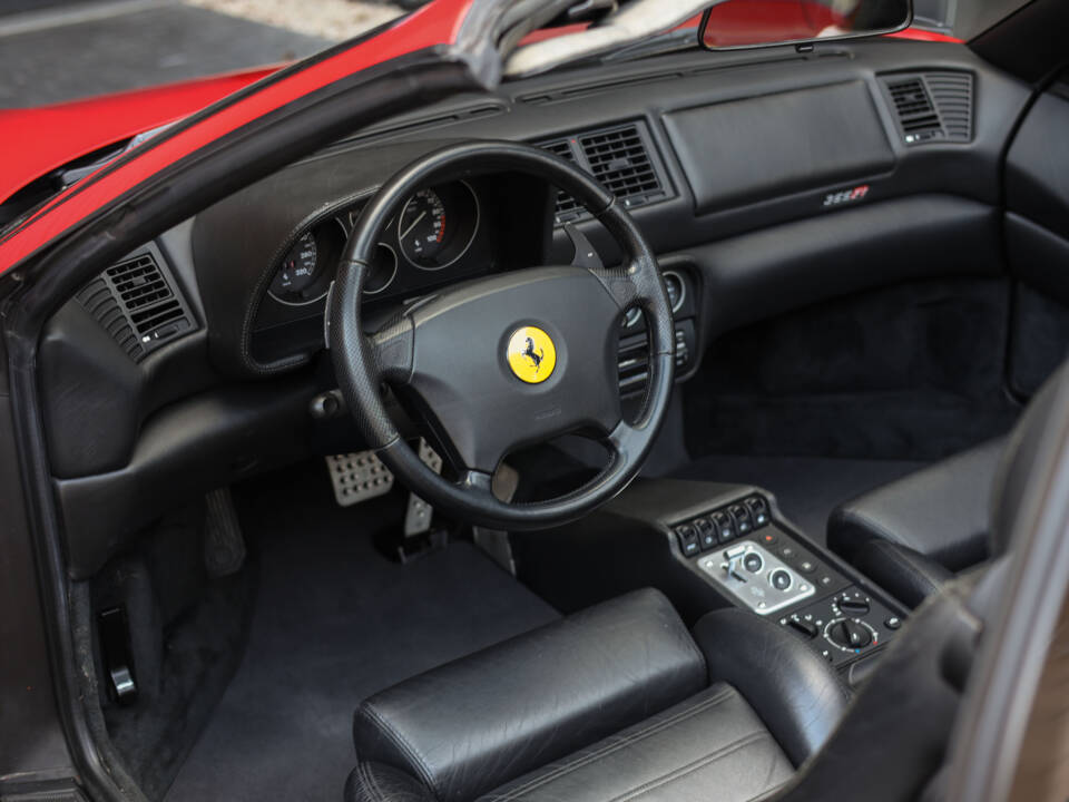 Immagine 11/76 di Ferrari F 355 F1 GTS (1997)