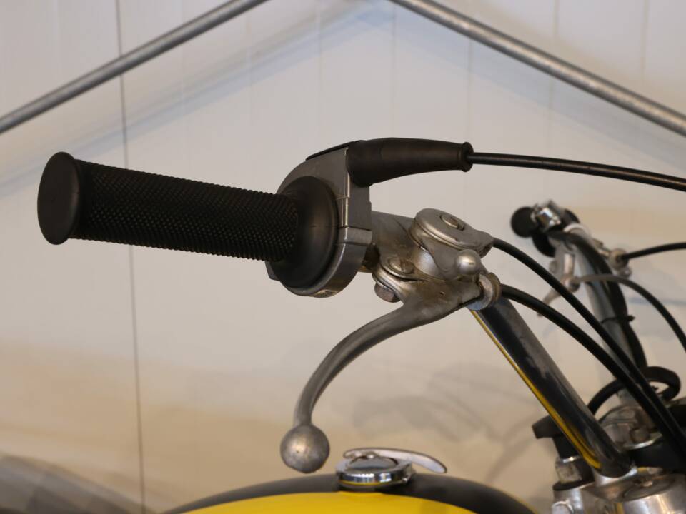 Obraz 13/31 pojazdu Ducati 350 Scrambler (1900)