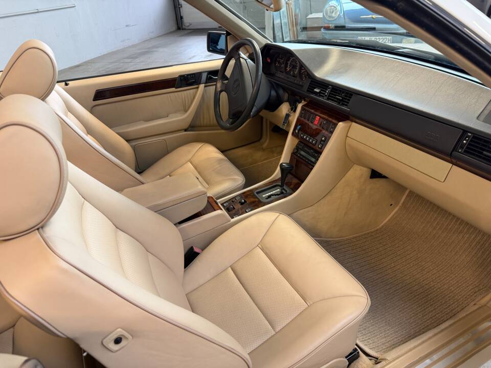 Bild 29/34 von Mercedes-Benz E 320 (1996)