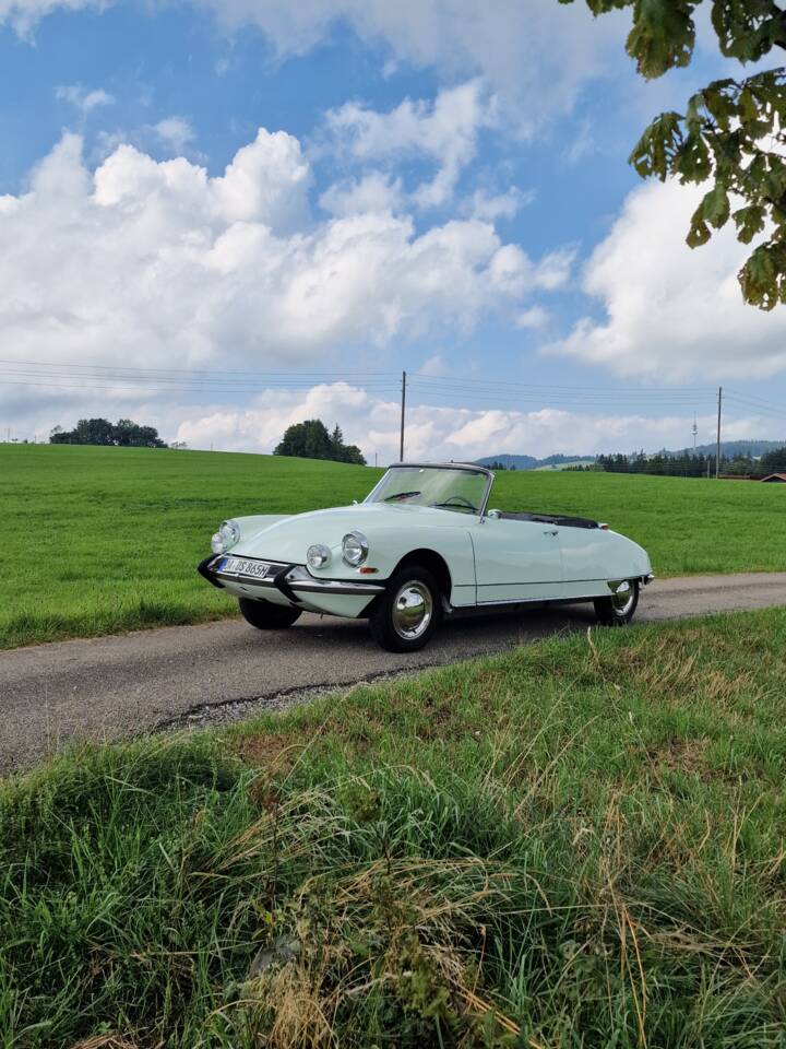 Image 3/153 of Citroën DS 19 Usine (1965)