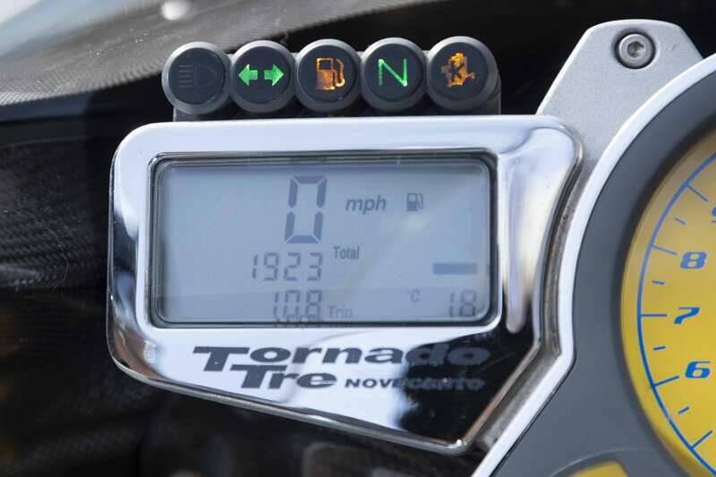 Immagine 4/38 di Benelli Tornado Tre 900 (2003)