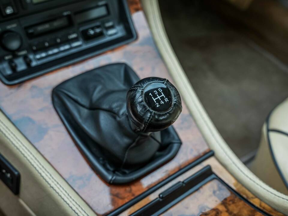 Immagine 39/55 di Jaguar XJ 40 (XJ-R) (1990)