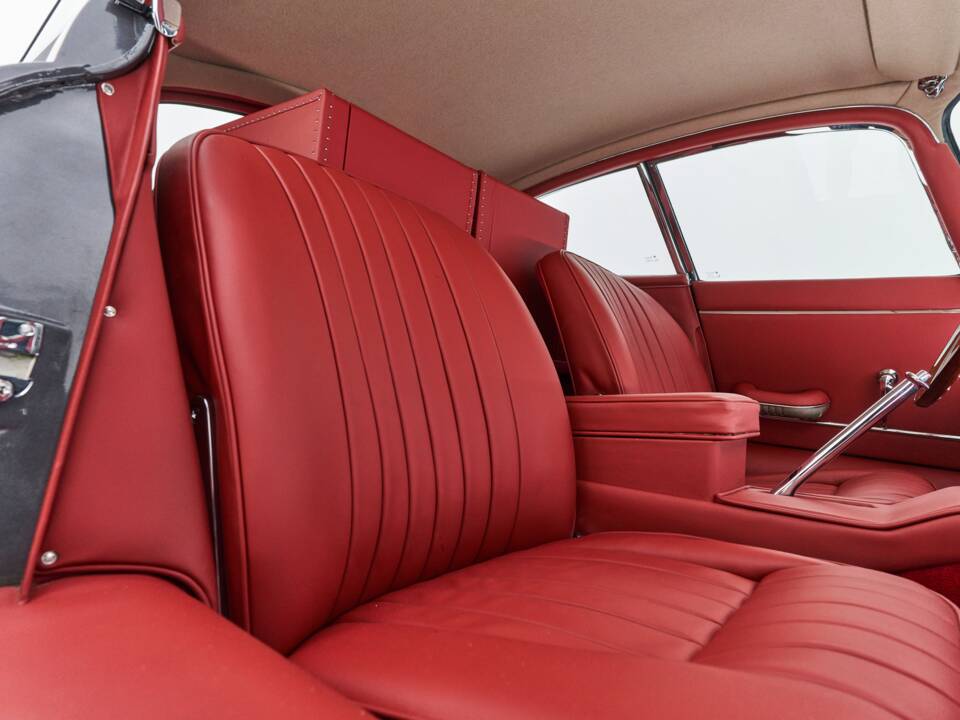 Bild 63/99 von Jaguar E-Type 4.2 (1966)