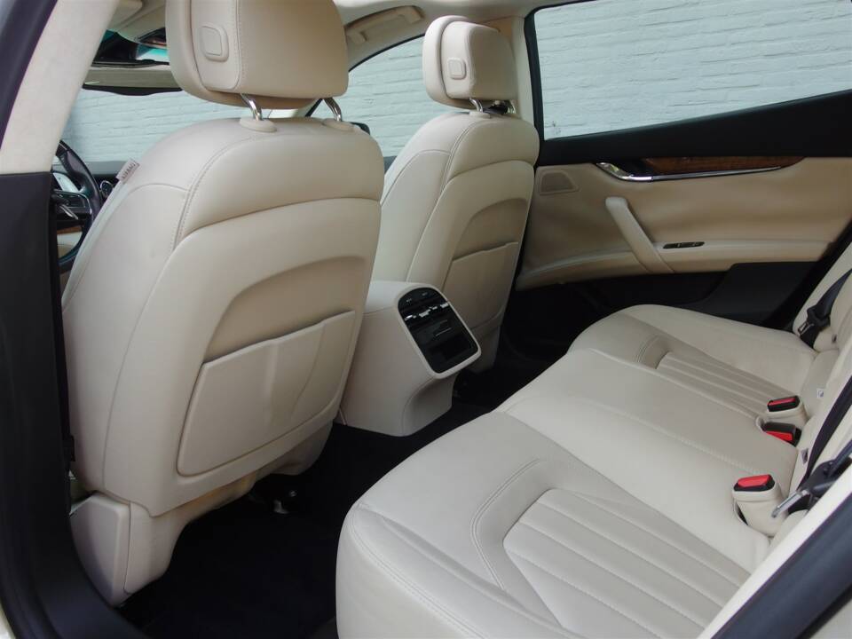 Image 77/98 of Maserati Quattroporte GTS (2015)