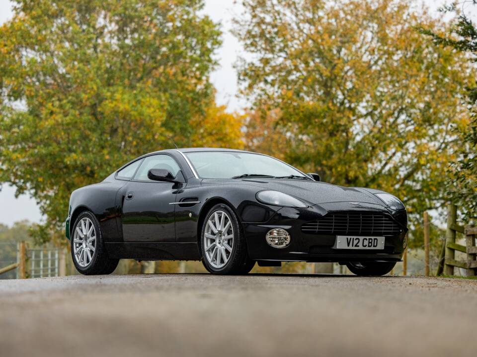 Afbeelding 21/50 van Aston Martin V12 Vanquish S (2007)
