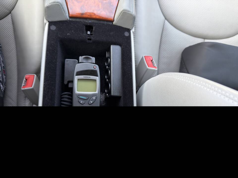 Image 26/89 of Mercedes-Benz SL 500 (2002)