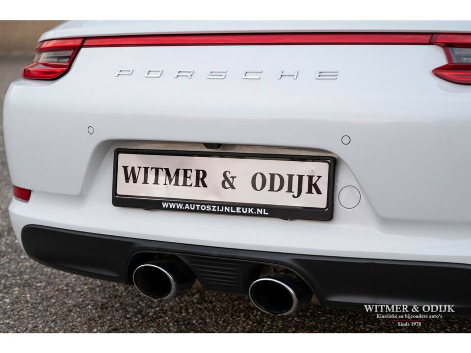 Image 11/36 of Porsche 911 Carrera 4S (2015)