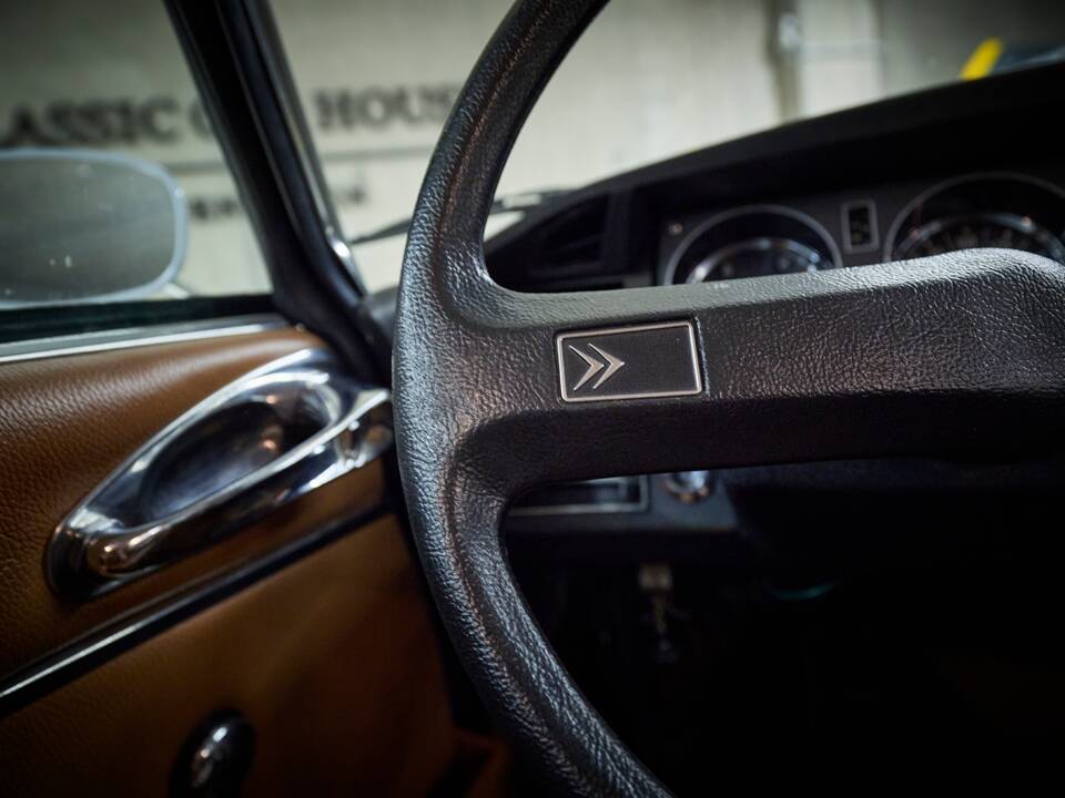 Image 58/92 of Citroën DS 23 Pallas (1975)