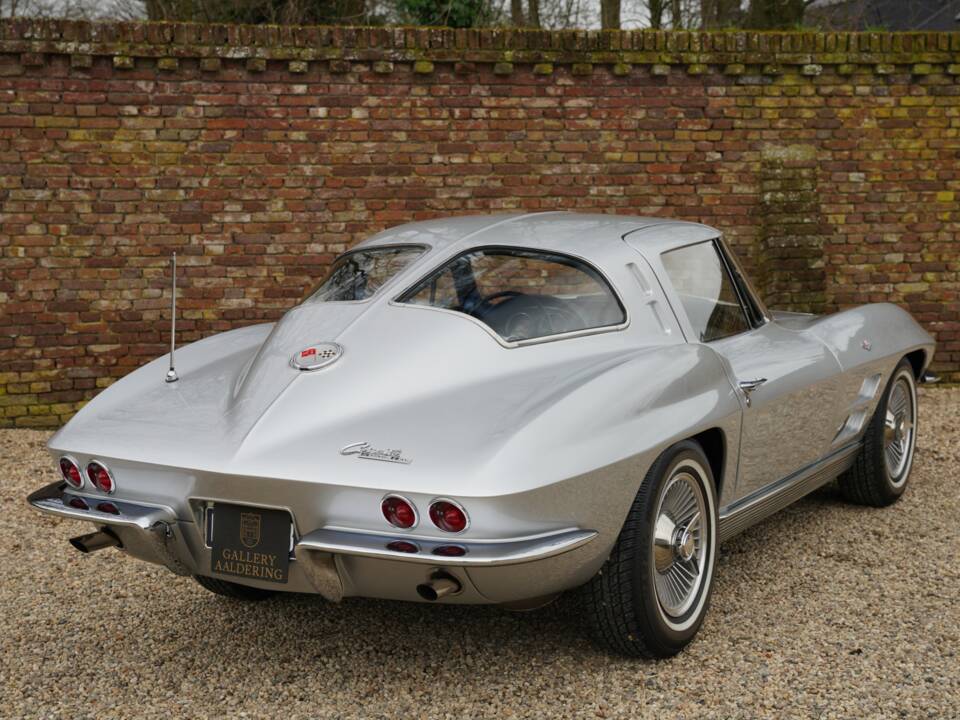 Image 33/50 of Chevrolet Corvette Sting Ray (1963)