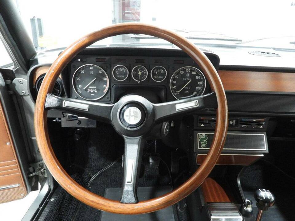 Bild 5/14 von Alfa Romeo 1750 Spider Veloce (1972)