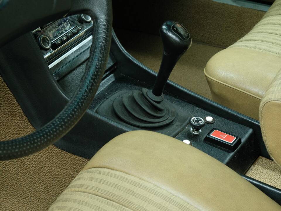 Image 31/50 de Mercedes-Benz 350 SE (1973)