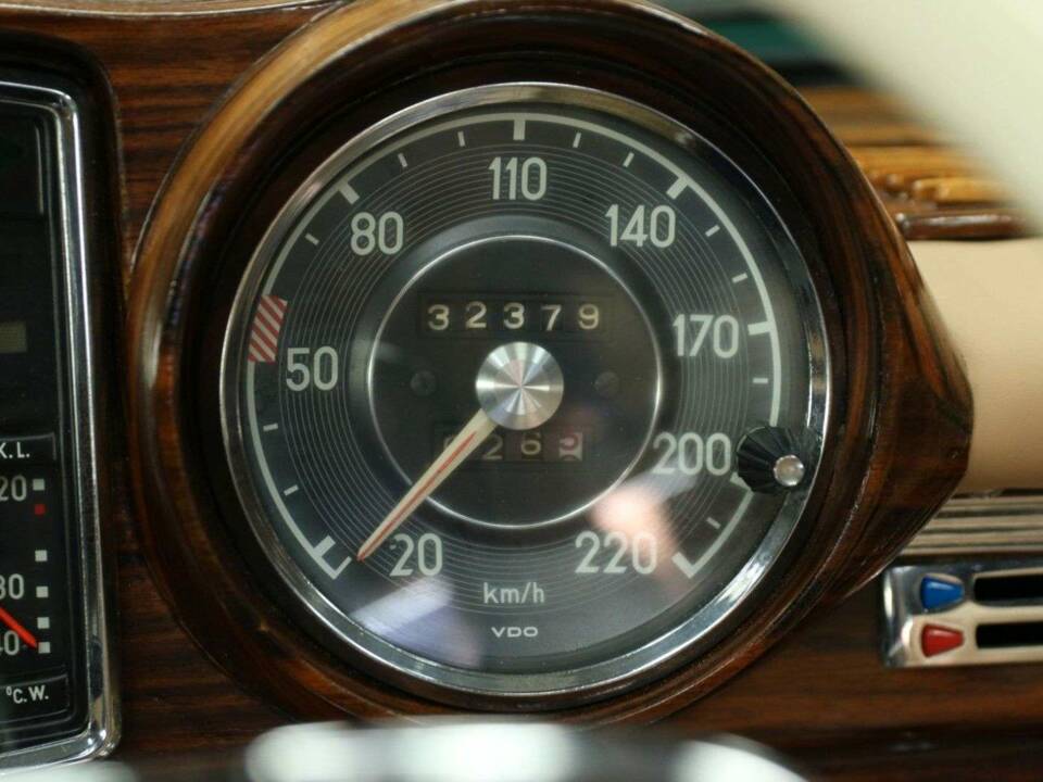 Bild 19/50 von Mercedes-Benz 250 SE (1966)