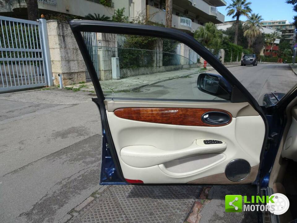 Imagen 17/24 de Jaguar XJ 8 Executive (1999)