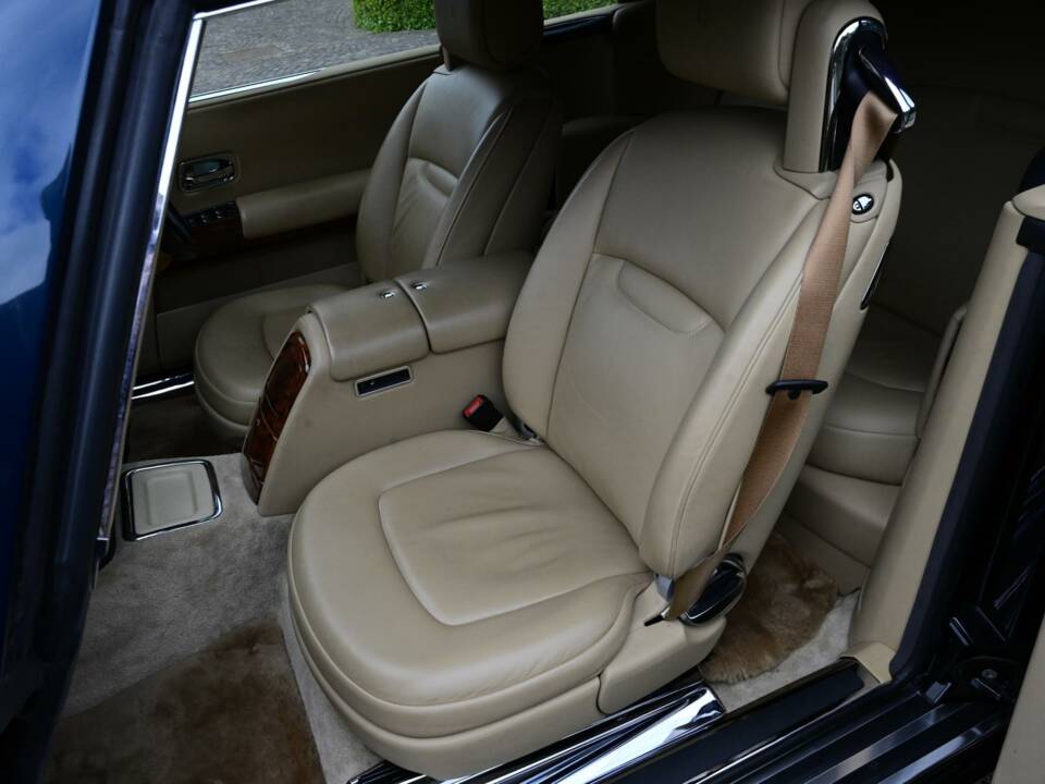 Immagine 31/50 di Rolls-Royce Phantom Coupé (2010)