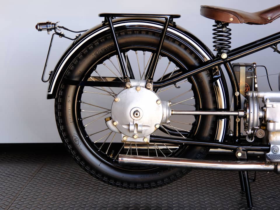 Image 15/88 of BMW R 62 (1929)