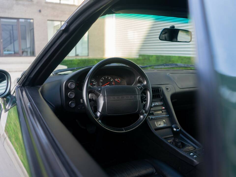 Afbeelding 27/46 van Porsche 928 GTS (1993)