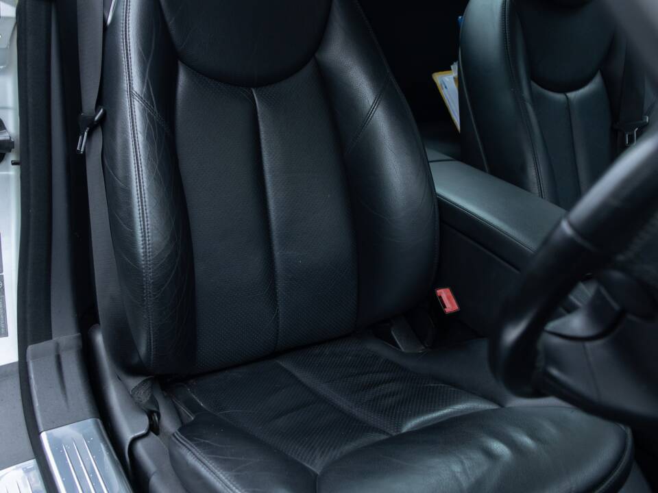 Image 24/41 of Mercedes-Benz SL 350 (2007)