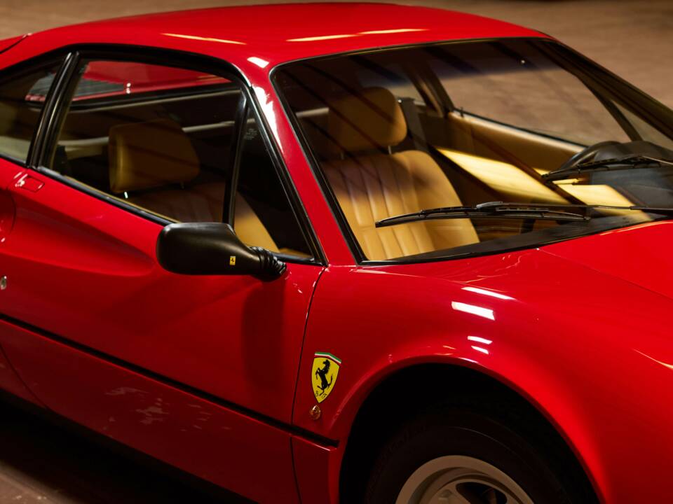 Image 28/79 of Ferrari 328 GTB (1985)