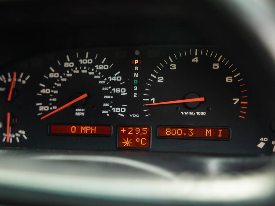 Bild 57/69 von Porsche 928 S4 (1989)