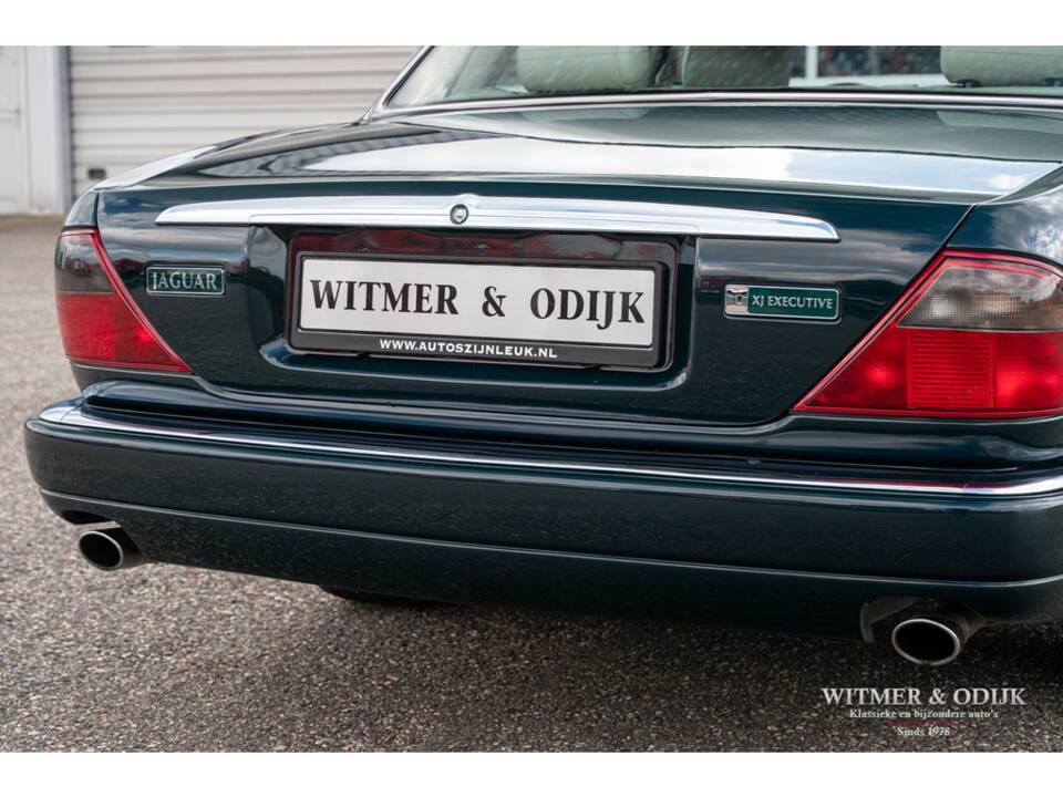 Bild 14/34 von Jaguar XJ6 3.2 Executive (1997)