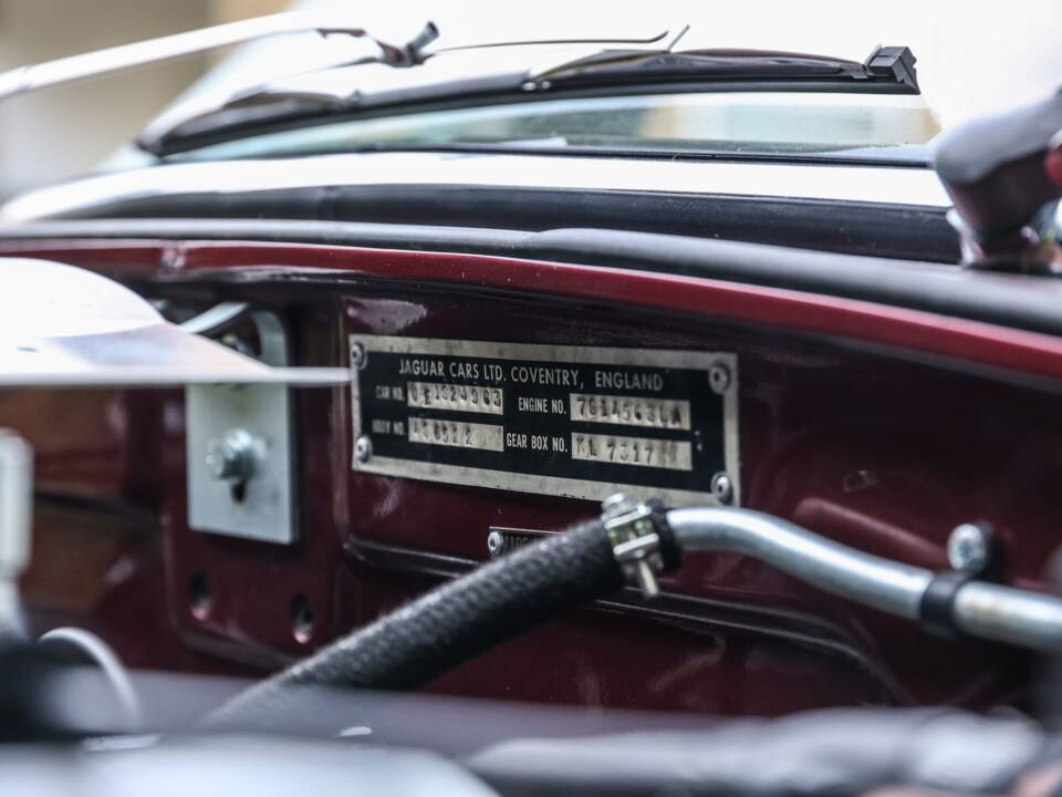 Bild 29/31 von Jaguar E-Type V12 (1974)