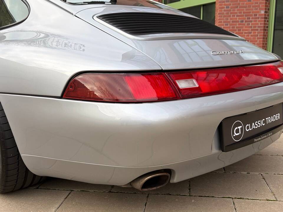 Afbeelding 39/73 van Porsche 911 Carrera 4 (1995)
