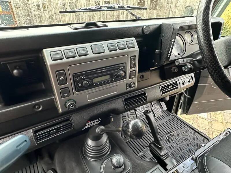 Bild 9/12 von Land Rover Defender 90 Heritage (2006)