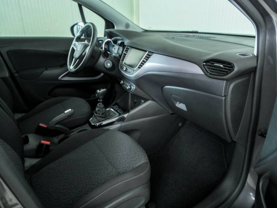 Image 12/50 de Opel Crossland X 1.2 Turbo (2020)