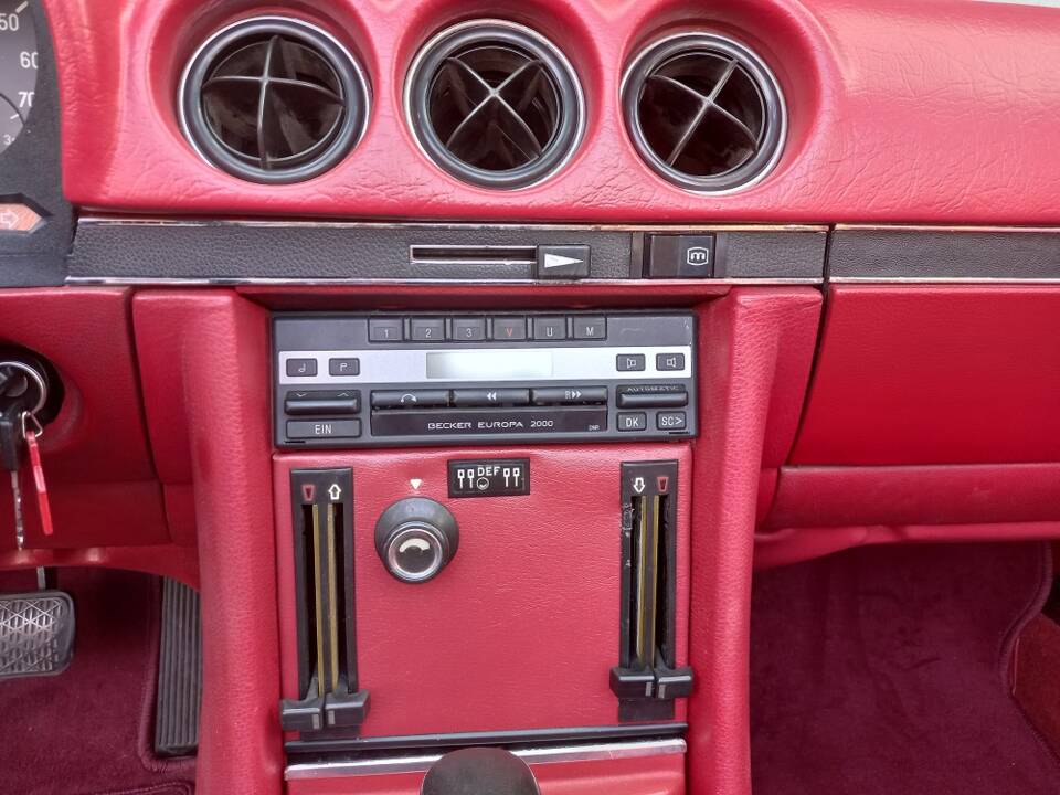 Image 5/10 of Mercedes-Benz 350 SL (1975)