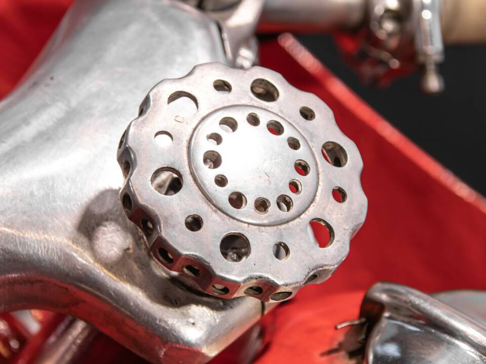 Immagine 23/32 di Aermacchi Harley-Davidson Ala d'oro 250 (1963)