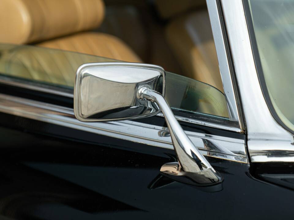 Bild 24/50 von Jaguar E-Type V12 (2+2) (1971)