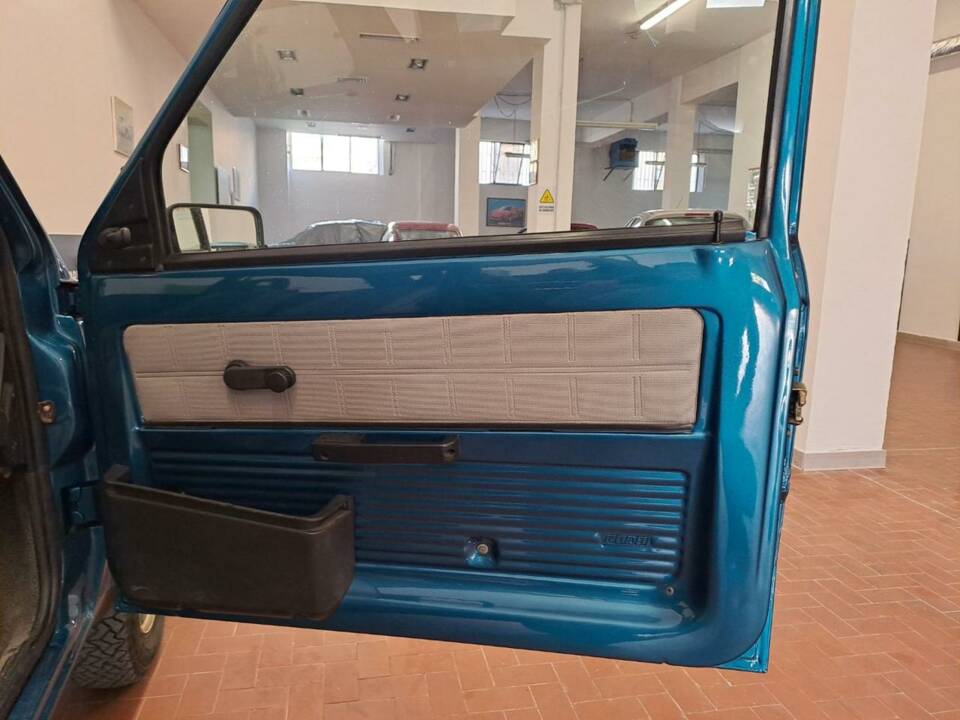 Bild 28/42 von FIAT Panda 4x4 1,0 (1989)