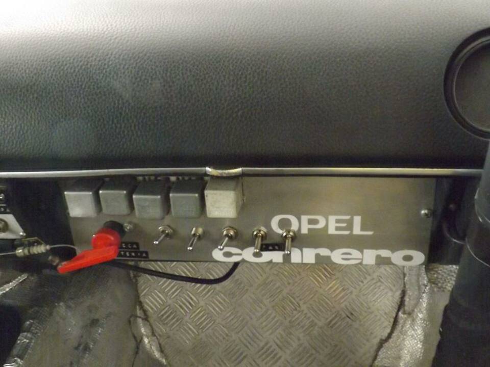 Image 26/40 of Opel Ascona 2,0 E (1981)