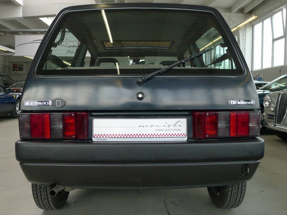 Image 29/47 of Lancia Y10 LX I.E. (1991)