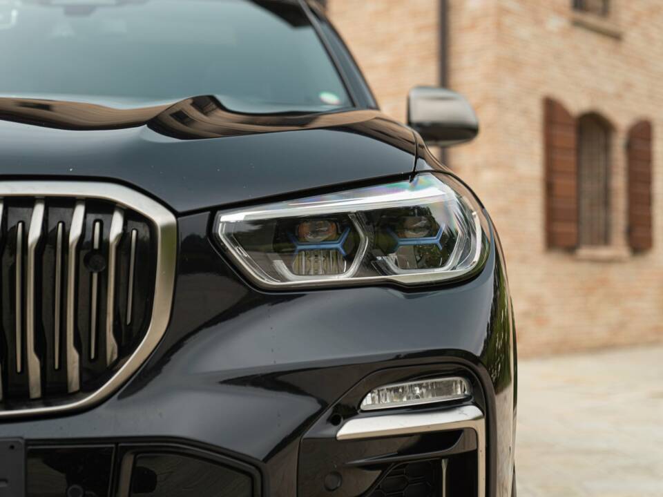 Bild 9/50 von BMW X5 M50d (2019)