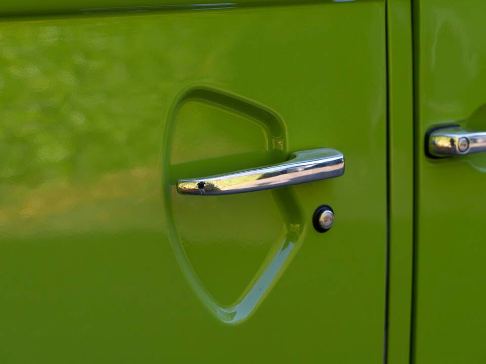 Image 38/50 de Volkswagen T2b Westfalia (1978)