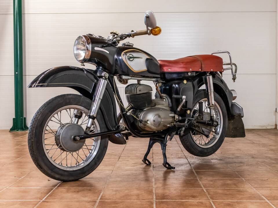 Image 1/11 de MZ ES 250/1-Superelastic (1966)