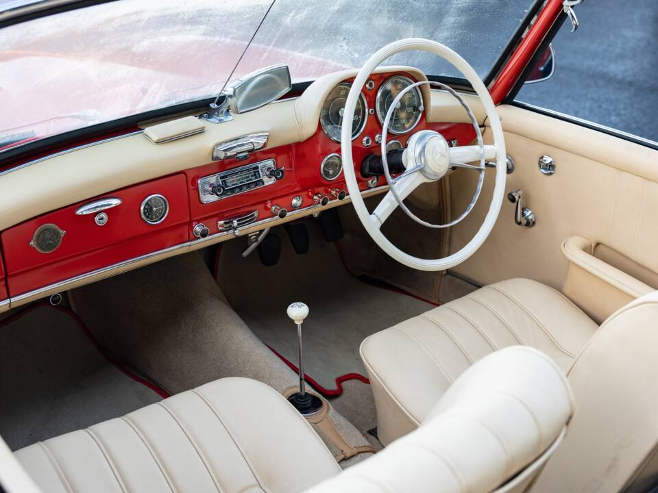 Image 4/43 of Mercedes-Benz 190 SL (1959)