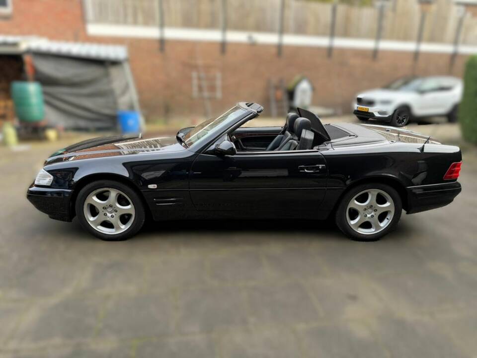 Immagine 3/7 di Mercedes-Benz SL 320 (2000)