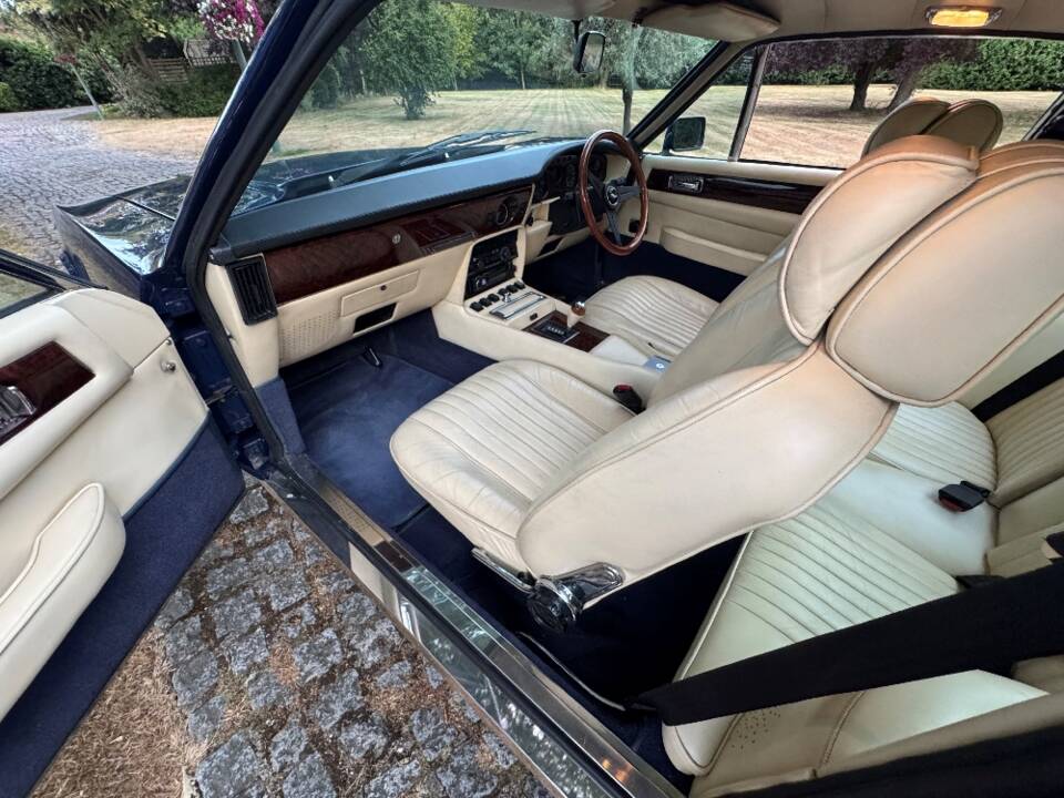 Bild 25/33 von Aston Martin V8 EFi (1986)