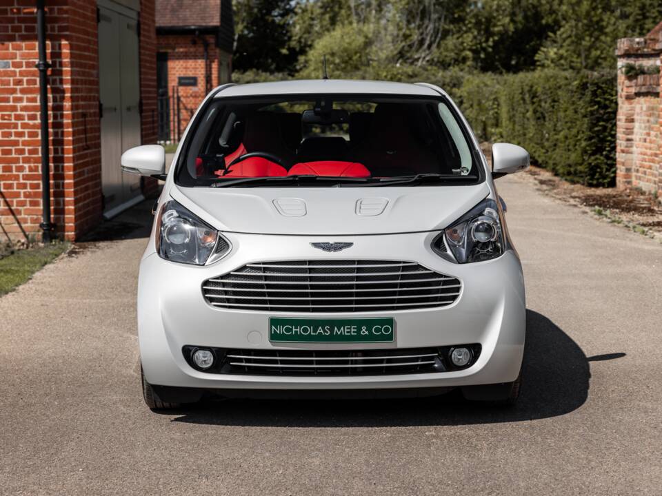 Bild 19/50 von Aston Martin Cygnet (2011)