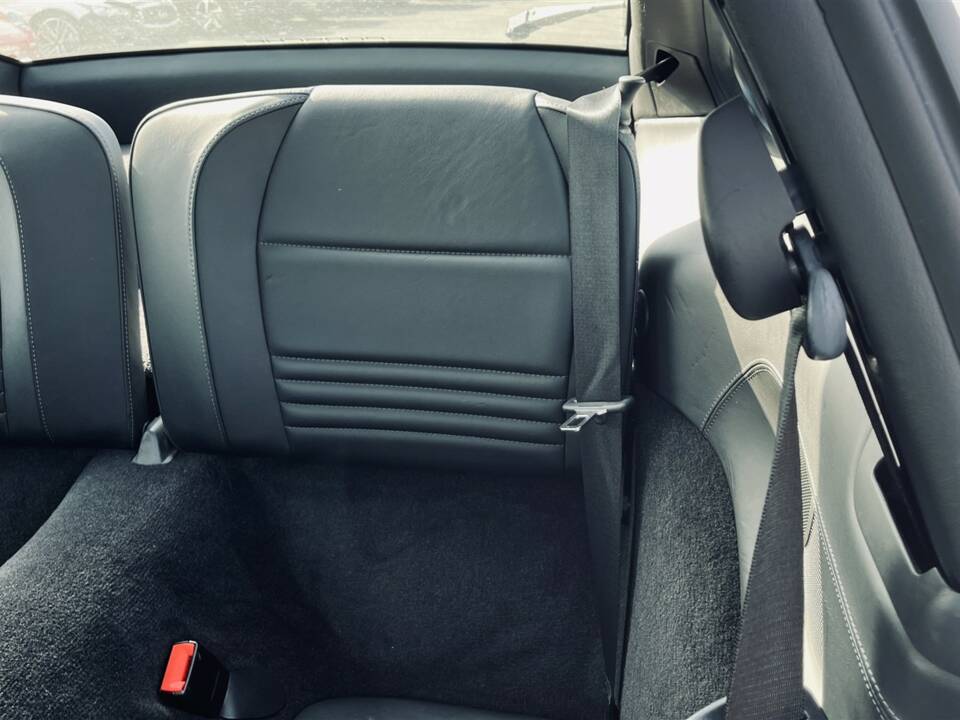 Image 21/39 of Porsche 911 Carrera 4S (2002)